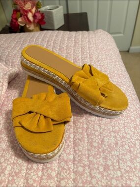 Source Unknown Mustard Knot Espadrille Slide Sandals